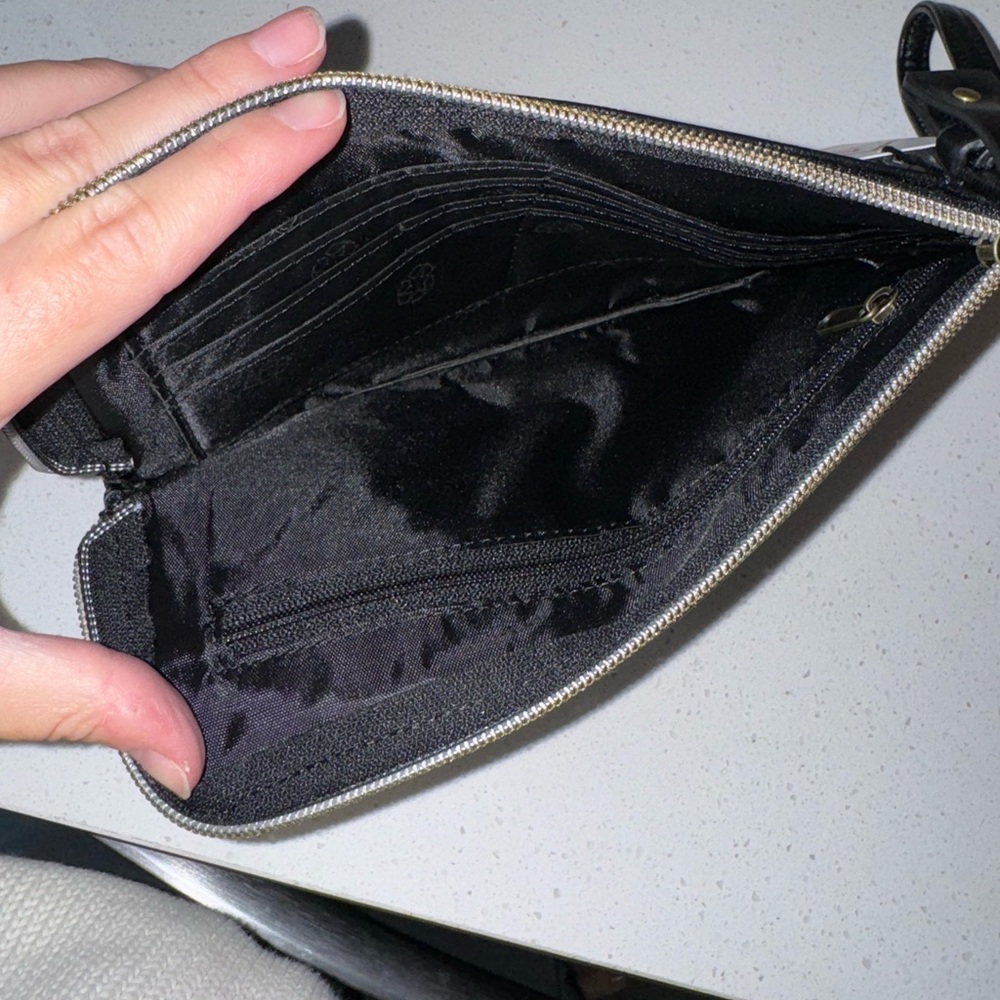 NWT Mundi Black Faux Leather Mae Wristlet Wallet - Picture 4 of 6